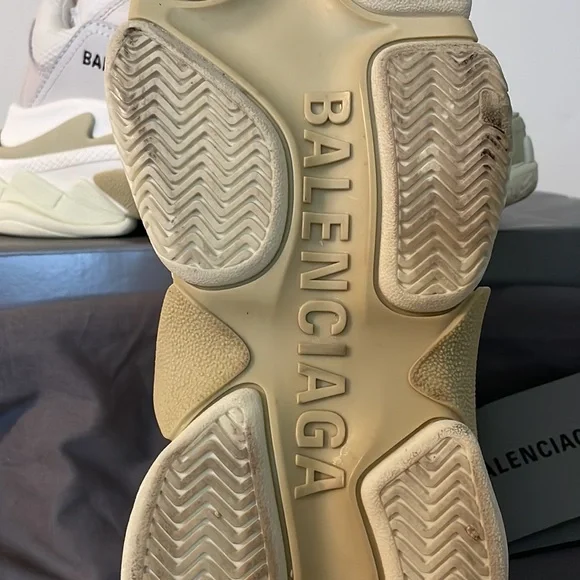 Balenciaga Triple S - Picture 4 of 6